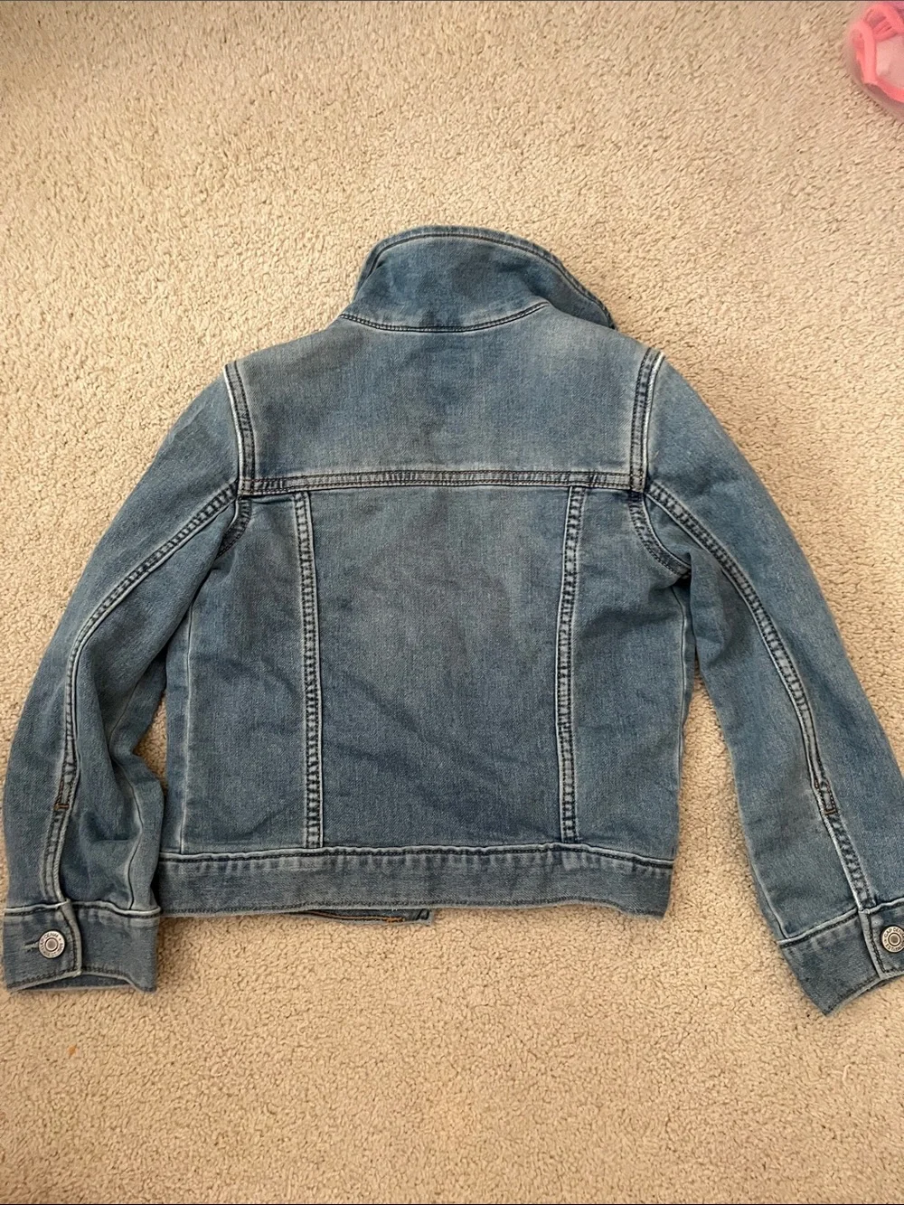 GAPKids size small (6/7) Medium Wash Blue Denim Jacket with Button Front